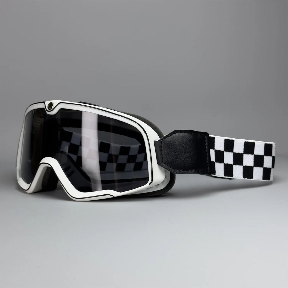MotoVision Retro™ – Vintage Protective Goggles for Motorbike Riders