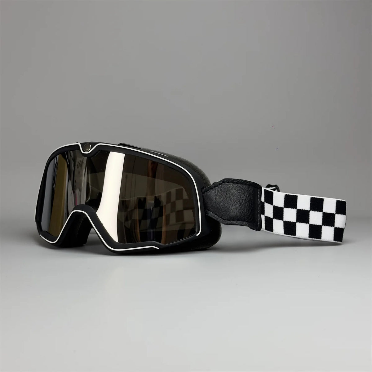 MotoVision Retro™ – Vintage Protective Goggles for Motorbike Riders