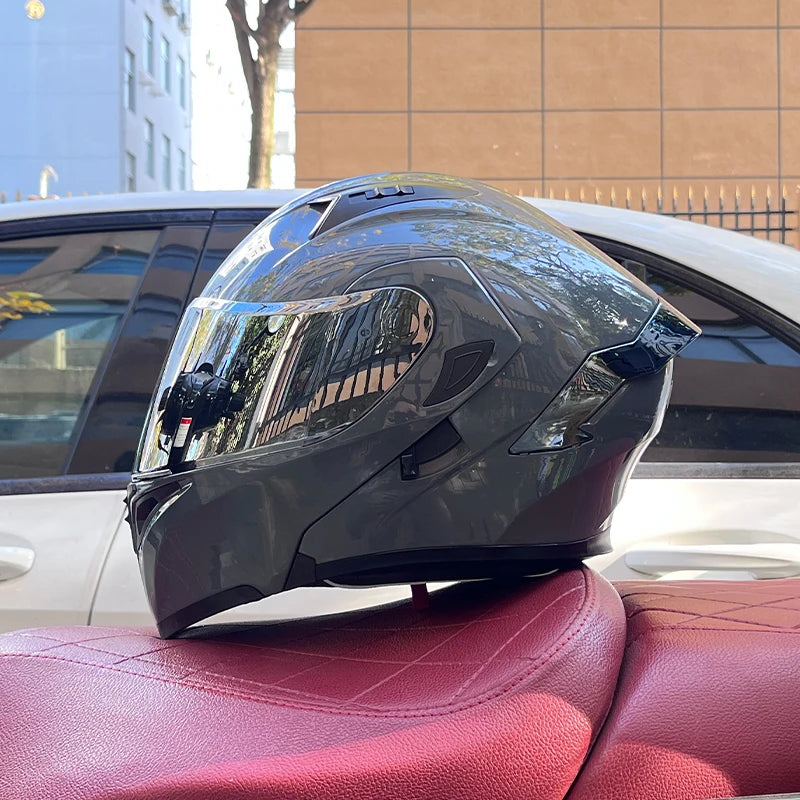 RiderFlex™ Pro — Modular Flip-Up Motorcycle Helmet with Dual Visor